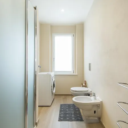 Casa Foscolo Apartment Villa Guardia Exterior photo